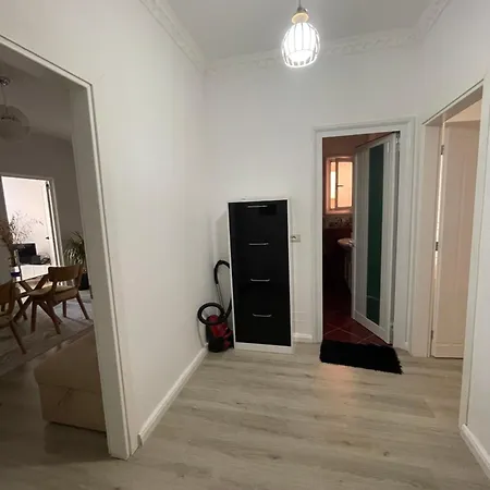 2 Bedroom On The Lungomare Vakantiehuis