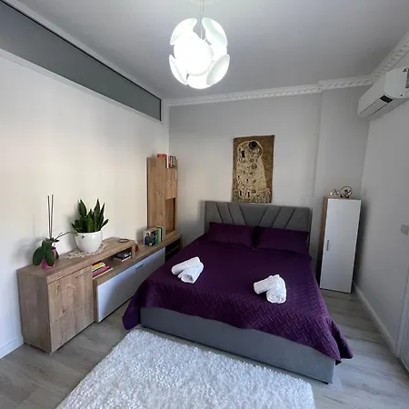 2 Bedroom On The Lungomare Holiday home Vlore